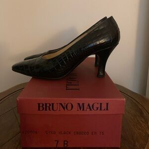 Bruno Magli  black heels circa 1980s. Italian luxury shoe brand, super sexy fit